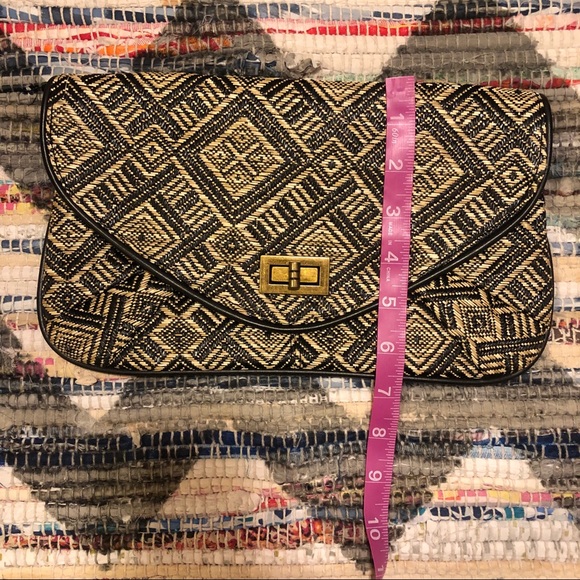 Tribal Print Straw Envelope Clutch Purse - Picture 6 of 7